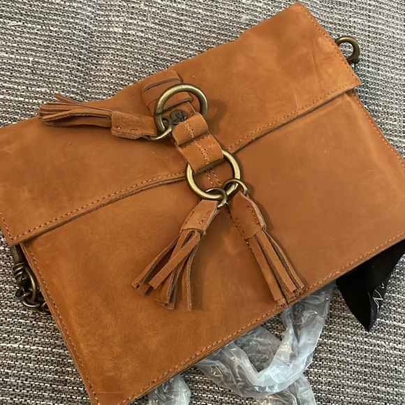 Elle Jae Gypset Cognac Suede Crossbody Handbag - Picture 11 of 11